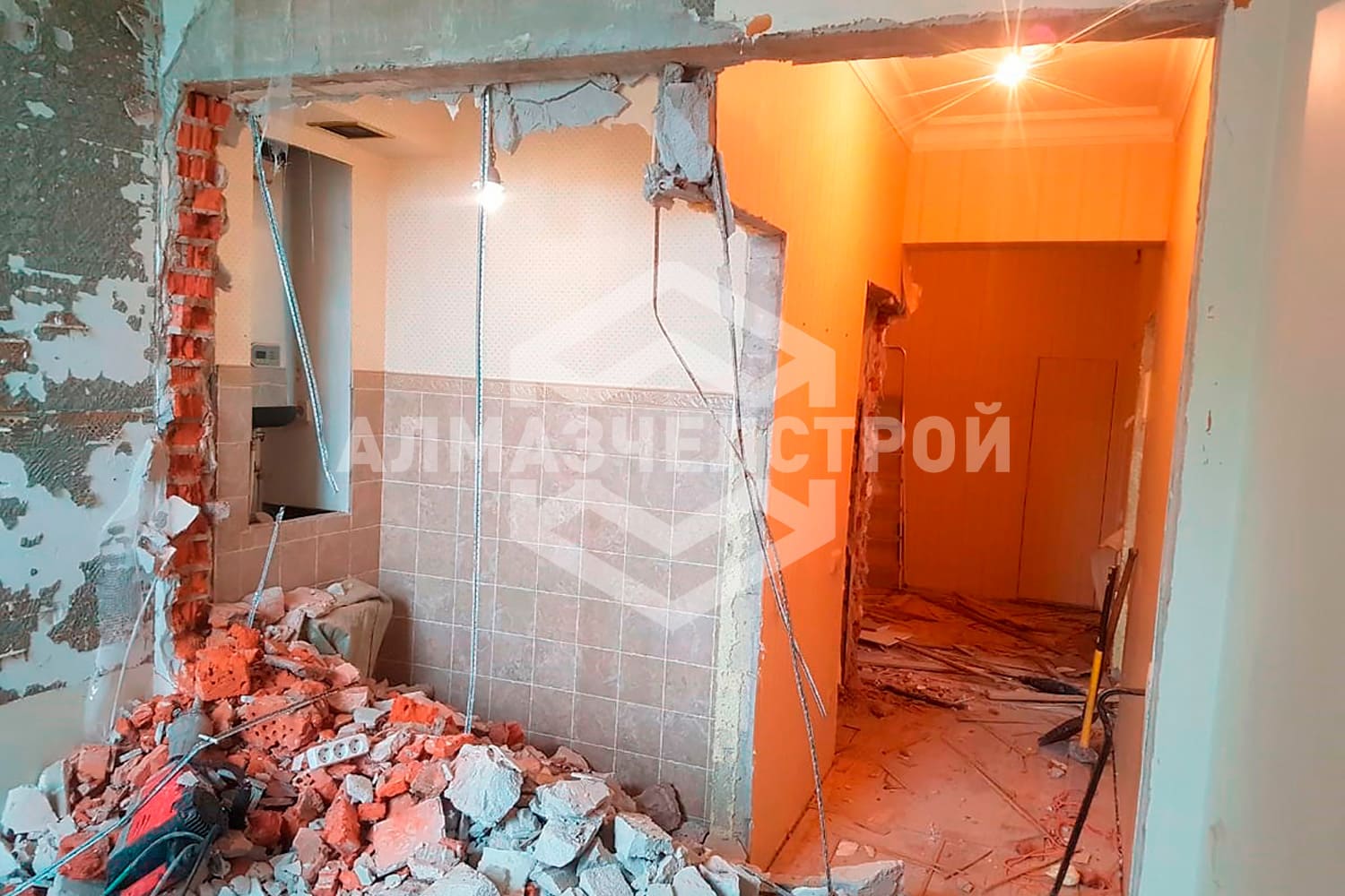 Демонтаж потолков